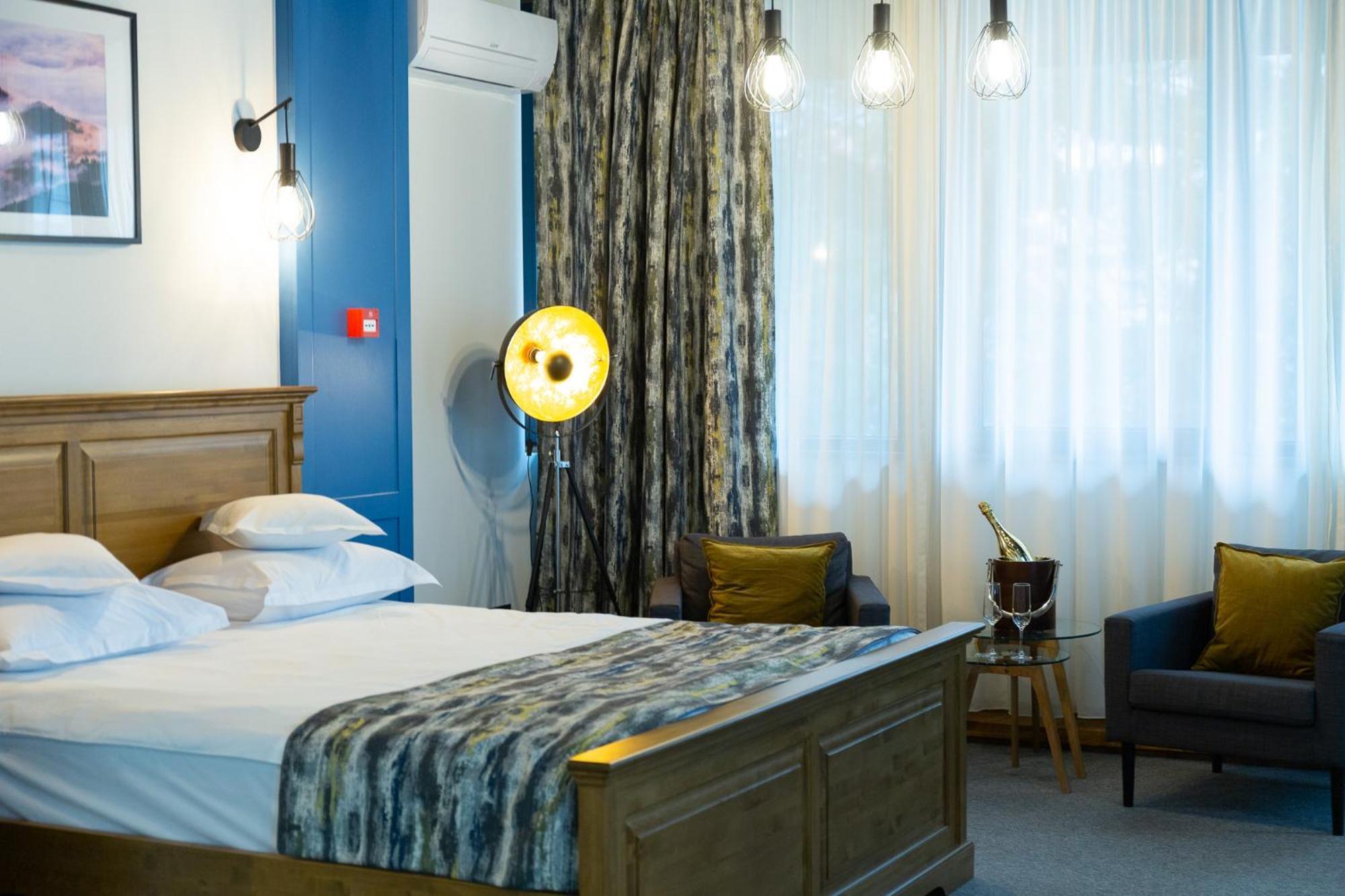 Kaban Boutique - 5Star Central Villa In Vatra Dornei Buitenkant foto