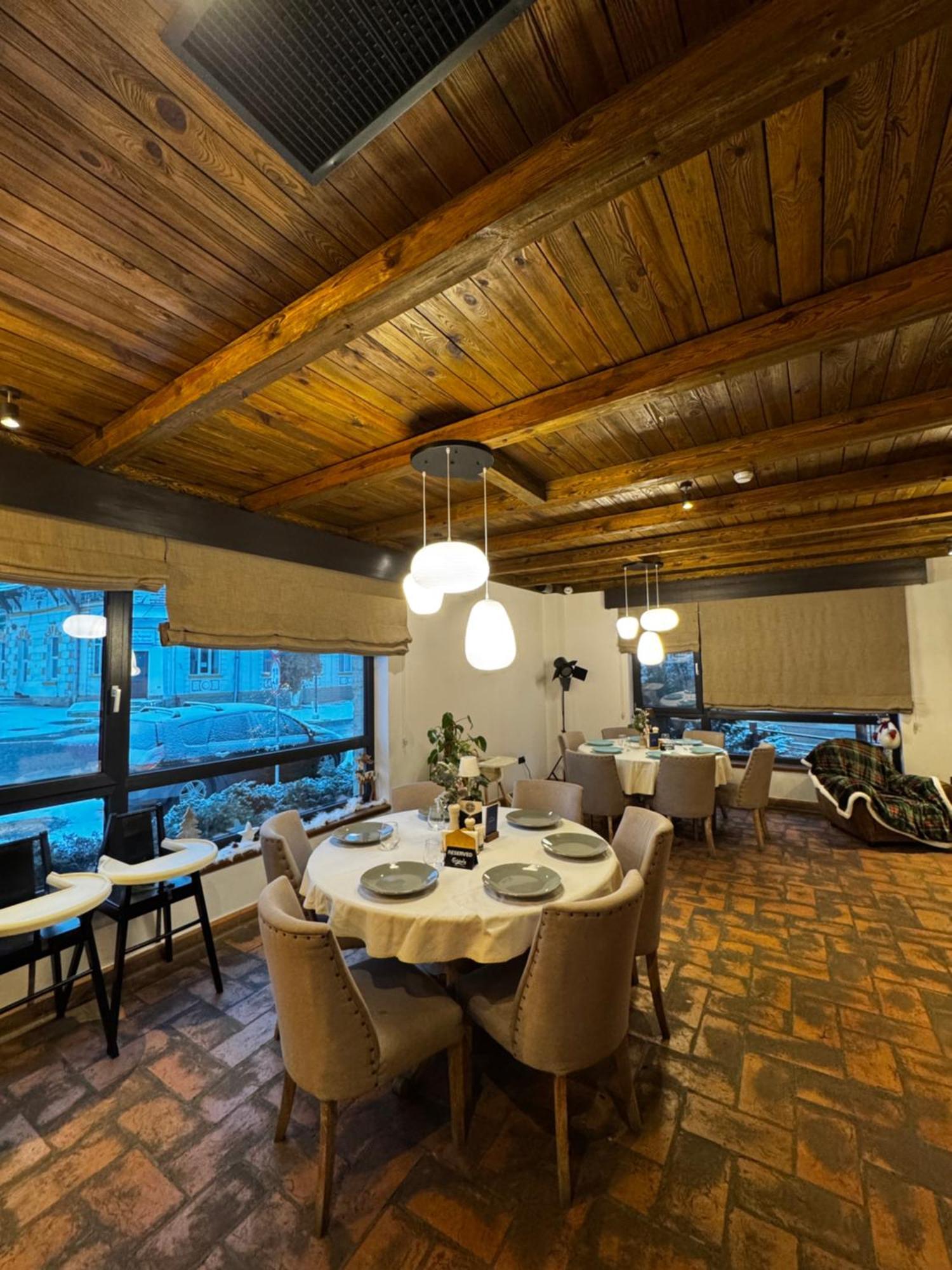 Kaban Boutique - 5Star Central Villa In Vatra Dornei Buitenkant foto