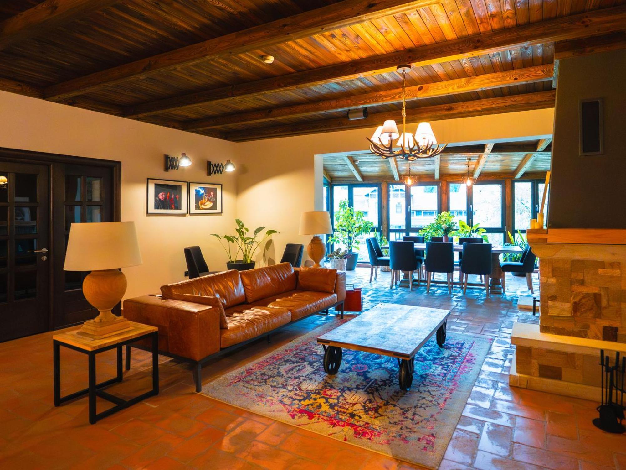 Kaban Boutique - 5Star Central Villa In Vatra Dornei Buitenkant foto