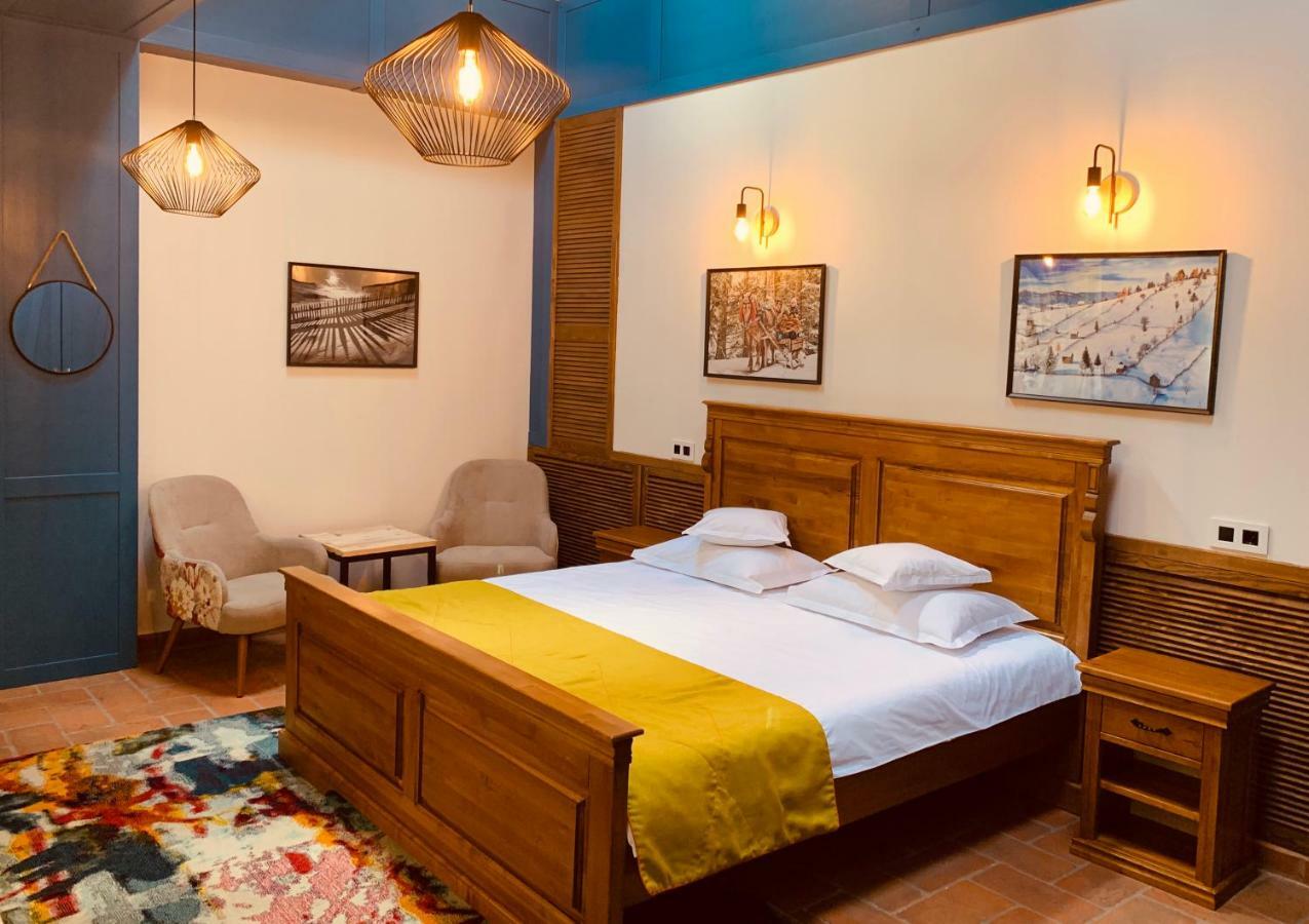 Kaban Boutique - 5Star Central Villa In Vatra Dornei Buitenkant foto